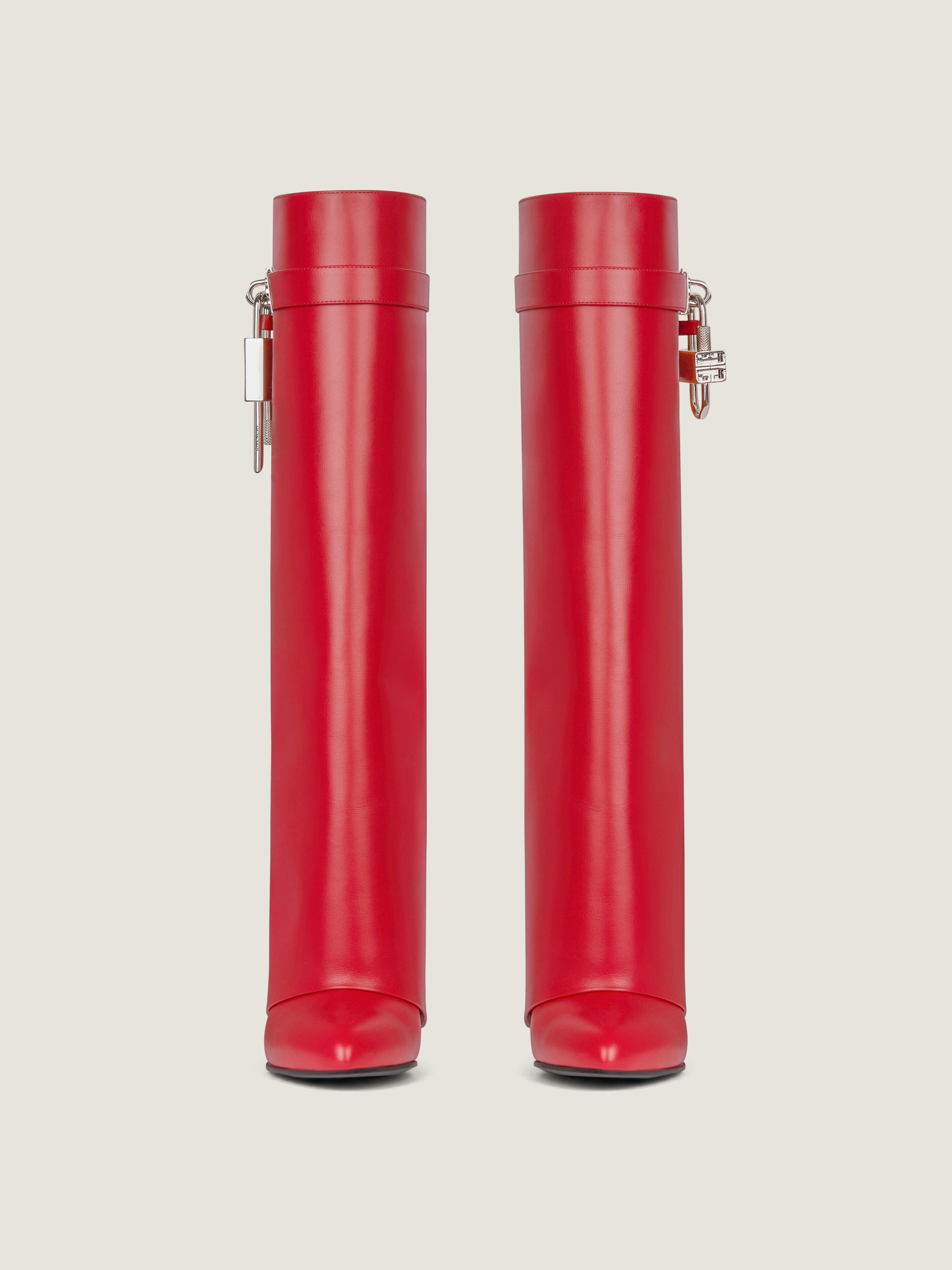 Shark Lock boots in leather